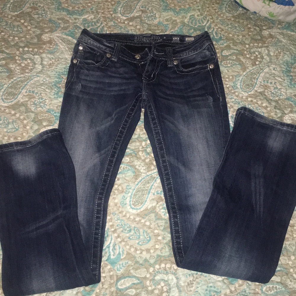 Size 25 boot cut Miss Me jean in great condition.